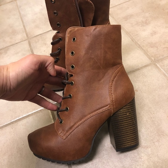 Brown high heel ankle boots - Picture 3 of 8